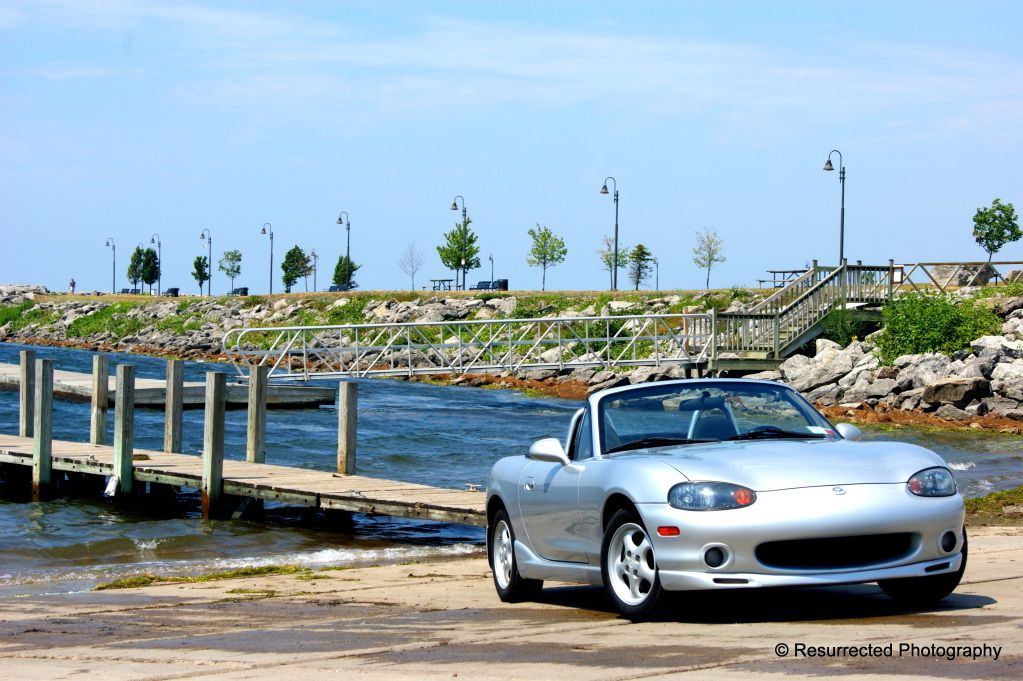 http://i1247.photobucket.com/albums/gg629/ResurrectedPhoto/Motors/Miata%20Shoot/Miata7-1.jpg