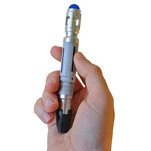13a8_exclusive_10th_doctor_sonic_screwdriver_remote_inhand2_zpse47a2715.jpg