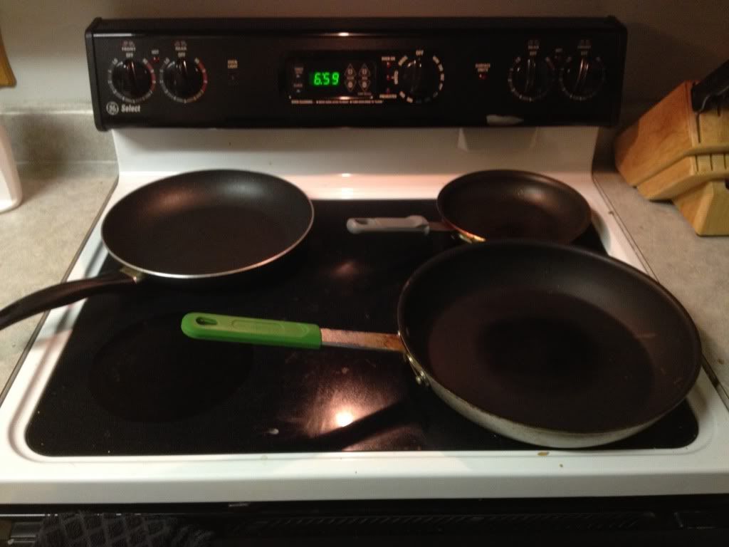 LED cooktop lighting for overhead microwave