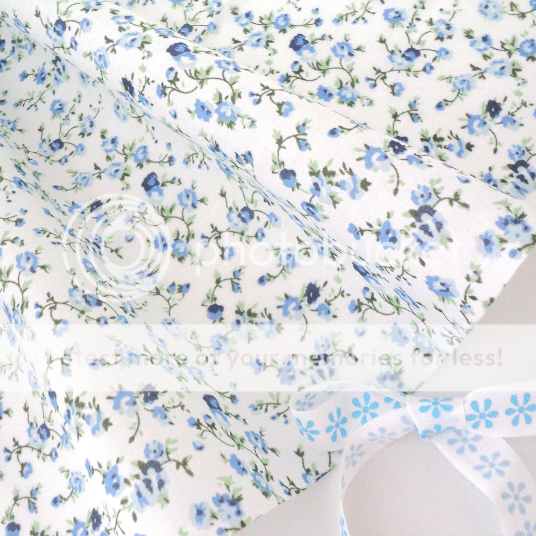 MOLLY - SMALL FLORAL POLY COTTON FABRIC vintage chic PINK BLUE CREAM ...